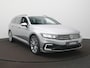 Volkswagen Passat 1.4 TSI PHEV GTE Business Lederen bekleding - Trekhaak - Navigatie - Stoelverwarming - Head-up display