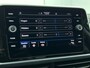 Volkswagen T-Roc 1.5 TSI 150pk DSG / Automaat Style two tone Navigatie Apple Carplay/Android Auto Parkeersensoren Camera Adaptive Cruise Control Blind Spot Assist Park Assist Stoel- en stuurverwarming Elektrische achterklep LED-koplampen