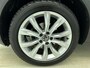 Volkswagen T-Roc 1.5 TSI 150pk DSG / Automaat Style two tone Navigatie Apple Carplay/Android Auto Parkeersensoren Camera Adaptive Cruise Control Blind Spot Assist Park Assist Stoel- en stuurverwarming Elektrische achterklep LED-koplampen