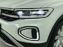 Volkswagen T-Roc 1.5 TSI 150pk DSG / Automaat Style two tone Navigatie Apple Carplay/Android Auto Parkeersensoren Camera Adaptive Cruise Control Blind Spot Assist Park Assist Stoel- en stuurverwarming Elektrische achterklep LED-koplampen