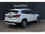BMW X1 xDrive25e | Panodak | Sportleder | Head-Up | Trekhaak | Adaptive Cruise | Camera | 35X op voorraad