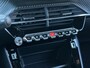 Peugeot e-2008 EV Active Pack 50 kWh Navigatie | Parkeersensoren | All Season | Carplay |