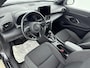 Toyota Yaris Cross 1.5 Hybrid Dynamic | Apple Carplay / Android Auto | Stoel-/stuurverwarming | Verwarmbare voorruit | Parkeersensoren voor/achter | Adaptive Cruise | Full LED | Keyless | Clima | Camera | 17 inch