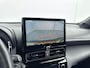 Toyota Yaris Cross 1.5 Hybrid Dynamic | Apple Carplay / Android Auto | Stoel-/stuurverwarming | Verwarmbare voorruit | Parkeersensoren voor/achter | Adaptive Cruise | Full LED | Keyless | Clima | Camera | 17 inch