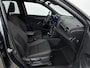 Toyota Yaris Cross 1.5 Hybrid Dynamic | Apple Carplay / Android Auto | Stoel-/stuurverwarming | Verwarmbare voorruit | Parkeersensoren voor/achter | Adaptive Cruise | Full LED | Keyless | Clima | Camera | 17 inch