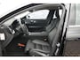 Volvo V60 2.0 B3 Inscription | Harman Kardon Audio | Schuif-/Kanteldak | Elektrisch Bedienbare Stoelen | Parkeersensoren Voor en Achter | Parkeercamera | Verwarmbare Stoelen Voor en Achter | Stuurverwarming |