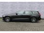 Volvo V60 2.0 B3 Inscription | Harman Kardon Audio | Schuif-/Kanteldak | Elektrisch Bedienbare Stoelen | Parkeersensoren Voor en Achter | Parkeercamera | Verwarmbare Stoelen Voor en Achter | Stuurverwarming |