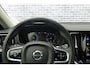 Volvo V60 2.0 B3 Inscription | Harman Kardon Audio | Schuif-/Kanteldak | Elektrisch Bedienbare Stoelen | Parkeersensoren Voor en Achter | Parkeercamera | Verwarmbare Stoelen Voor en Achter | Stuurverwarming |