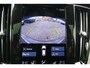 Volvo V60 2.0 B3 Inscription | Harman Kardon Audio | Schuif-/Kanteldak | Elektrisch Bedienbare Stoelen | Parkeersensoren Voor en Achter | Parkeercamera | Verwarmbare Stoelen Voor en Achter | Stuurverwarming |