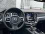 Volvo V60 2.0 T6 Recharge AWD Inscription | Parkeersensoren Voor en Achter | Parkeercamera | Harman Kardon Audio | Lighting Pack | Stoel-/Stuurverwarming Voor | Trekhaak | Schuif-/Kanteldak |