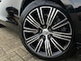 Volvo V60 2.0 T6 Recharge AWD Inscription | Parkeersensoren Voor en Achter | Parkeercamera | Harman Kardon Audio | Lighting Pack | Stoel-/Stuurverwarming Voor | Trekhaak | Schuif-/Kanteldak |