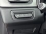 Renault Captur 1.0 TCe 100Pk Intens | Navigatie | Climate Control | Cruise Control | Trekhaak Afneembaar | Parkeersensoren incl. 360 Camera | Apple Carplay/Android Auto | Keyless Entry & Start | Regen-en Lichtsensor | Lichtmetalen Velgen |