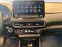 Hyundai Kona 1.6 HYBRID | PREMIUM SKY | SCHUIF/ KANTEL DAK | 18'' VELGEN | LEDER |