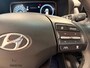 Hyundai Kona 1.6 HYBRID | PREMIUM SKY | SCHUIF/ KANTEL DAK | 18'' VELGEN | LEDER |