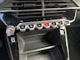Peugeot e-2008 EV Style Avantage 54 kWh Airco | Camera | Cruise Control | DAB | LED | Navi | PDC Achter | 11 KwH |