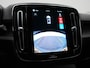 Volvo XC40 Recharge 67 kWh 231pk Dealer O.H. | Trekhaak Af Fabriek | Warmtepomp | Camera | Google Assistent | 19"L.M | Sportstoelen & Stuur Verwarmd | Standkachel | Apple Carplay | Cruise Control | DAB |