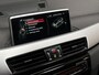 BMW X1 sDrive20i High Executive 192Pk Automaat (GROOT NAVI, CLIMATE, MEMORY SEATS, HEAD-UP DISPLAY, LEDER, STOELVERWARMING, SPORTSTOELEN, GETINT GLAS, CRUISE, NIEUWSTAAT)