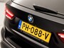 BMW X1 sDrive20i High Executive 192Pk Automaat (GROOT NAVI, CLIMATE, MEMORY SEATS, HEAD-UP DISPLAY, LEDER, STOELVERWARMING, SPORTSTOELEN, GETINT GLAS, CRUISE, NIEUWSTAAT)