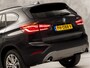BMW X1 sDrive20i High Executive 192Pk Automaat (GROOT NAVI, CLIMATE, MEMORY SEATS, HEAD-UP DISPLAY, LEDER, STOELVERWARMING, SPORTSTOELEN, GETINT GLAS, CRUISE, NIEUWSTAAT)