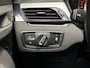 BMW X1 sDrive20i High Executive 192Pk Automaat (GROOT NAVI, CLIMATE, MEMORY SEATS, HEAD-UP DISPLAY, LEDER, STOELVERWARMING, SPORTSTOELEN, GETINT GLAS, CRUISE, NIEUWSTAAT)