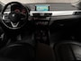 BMW X1 sDrive20i High Executive 192Pk Automaat (GROOT NAVI, CLIMATE, MEMORY SEATS, HEAD-UP DISPLAY, LEDER, STOELVERWARMING, SPORTSTOELEN, GETINT GLAS, CRUISE, NIEUWSTAAT)