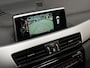 BMW X1 sDrive20i High Executive 192Pk Automaat (GROOT NAVI, CLIMATE, MEMORY SEATS, HEAD-UP DISPLAY, LEDER, STOELVERWARMING, SPORTSTOELEN, GETINT GLAS, CRUISE, NIEUWSTAAT)