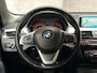BMW X1 sDrive20i High Executive 192Pk Automaat (GROOT NAVI, CLIMATE, MEMORY SEATS, HEAD-UP DISPLAY, LEDER, STOELVERWARMING, SPORTSTOELEN, GETINT GLAS, CRUISE, NIEUWSTAAT)