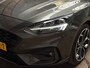 Ford Focus Wagon 1.0 EcoBoost ST Line X (APPLE CARPLAY, GROOT NAVI, STUUR/STOELVERWARMING, CAMERA, SPORTSTOELEN, ADAPTIVE CRUISE, GETINT GLAS, TREKHAAK, NIEUWSTAAT)