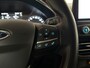 Ford Focus Wagon 1.0 EcoBoost ST Line X (APPLE CARPLAY, GROOT NAVI, STUUR/STOELVERWARMING, CAMERA, SPORTSTOELEN, ADAPTIVE CRUISE, GETINT GLAS, TREKHAAK, NIEUWSTAAT)