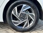Hyundai i20 1.0 T-GDI 100pk Comfort | Airco | Camera | Carplay | Cruise control | Dodehoek detectie | Navigatie | Parkeersensoren | Digitaal cockpit | Lichtmetalen velgen