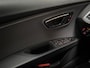 SEAT Leon 1.5 TSI FR Sport (4 CILINDER, APPLE CARPLAY, NAVIGATIE, CAMERA, CLIMATE, SPORTSTOELEN, GETINT GLAS, ADAPTIVE CRUISE, KEYLESS, NIEUWSTAAT)