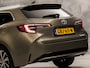 Toyota Corolla 1.8 Hybrid Dynamic Sport Automaat (APPLE CARPLAY, LEDER, STOELVERWARMING, CAMERA, SPORTSTOELEN, ADAPTIVE CRUISE, GETINT GLAS, ZWART HEMEL, NIEUWSTAAT)
