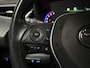 Toyota Corolla 1.8 Hybrid Dynamic Automaat (APPLE CARPLAY, LEDER, STOELVERWARMING, CAMERA, SPORTSTOELEN, ADAPTIVE CRUISE, GETINT GLAS, ZWART HEMEL, NIEUWSTAAT)