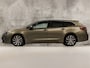 Toyota Corolla 1.8 Hybrid Dynamic Sport Automaat (APPLE CARPLAY, LEDER, STOELVERWARMING, CAMERA, SPORTSTOELEN, ADAPTIVE CRUISE, GETINT GLAS, ZWART HEMEL, NIEUWSTAAT)