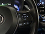 Toyota Corolla 1.8 Hybrid Dynamic Automaat (APPLE CARPLAY, LEDER, STOELVERWARMING, CAMERA, SPORTSTOELEN, ADAPTIVE CRUISE, GETINT GLAS, ZWART HEMEL, NIEUWSTAAT)