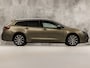 Toyota Corolla 1.8 Hybrid Dynamic Sport Automaat (APPLE CARPLAY, LEDER, STOELVERWARMING, CAMERA, SPORTSTOELEN, ADAPTIVE CRUISE, GETINT GLAS, ZWART HEMEL, NIEUWSTAAT)