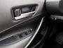 Toyota Corolla 1.8 Hybrid Dynamic Sport Automaat (APPLE CARPLAY, LEDER, STOELVERWARMING, CAMERA, SPORTSTOELEN, ADAPTIVE CRUISE, GETINT GLAS, ZWART HEMEL, NIEUWSTAAT)