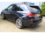 BMW X5 xDrive40d High Executive M-Sport | Panorama dak | Soft close | Head-Up Display | Elektrisch wegklapbare trekhaak | Eletrisch verstelbare stoelen met memory | Harma/Kardon Audiosysteem | Stoelverwarming voor + achter | 360* Camera | Elektrische kofferbakklep | Adaptive cruise | Lane assist | Elektrisch verstelbaar stuurkolom | Keyless entry/start | Dodehoekdetectie | Apple CarPlay/Android Auto |