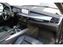 BMW X5 xDrive40d High Executive M-Sport | Panorama dak | Soft close | Head-Up Display | Elektrisch wegklapbare trekhaak | Eletrisch verstelbare stoelen met memory | Harma/Kardon Audiosysteem | Stoelverwarming voor + achter | 360* Camera | Elektrische kofferbakklep | Adaptive cruise | Lane assist | Elektrisch verstelbaar stuurkolom | Keyless entry/start | Dodehoekdetectie | Apple CarPlay/Android Auto |