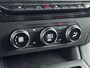 Renault Kangoo E-Tech Advance L2 44 kWh 122Pk | Navigatie | Apple & Android Carplay | Parkeersensoren Voor & Achter | Achteruitrijcamera | Climate Control | Verwarmbare Voorstoelen | Cruise Control & Snelheidsbegrenzer |
