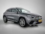 Mercedes-Benz GLA 250 e AMG Plug-In Hybride | Panoramadak | Achteruitrijcamera | Dodehoekassistent | Sfeerverlichting | Inclusief 24 maanden Mercedes-Benz Certified garantie voor Europa.
