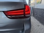 BMW X5 M50d Trekhaak|Panoramadak|Bang&Olufsen|Luchtvereing achterkant
