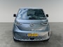 Volkswagen ID. Buzz Pure Limited 170 pk 59 kWh | 20 inch LMV | elektrische achterklep | Trekhaak | getint glas