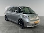 Volkswagen ID. Buzz Pure Limited 170 pk 59 kWh | 20 inch LMV | elektrische achterklep | Trekhaak | getint glas