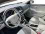 Volvo V40 Cross Country 1.5 T3 Nordic+ |Automaat| Panoramadak| Trekhaak | 1500 kg trekgewicht geremd| 12 maanden Bovag Garantie|