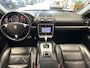 Porsche Cayenne 4.5 S YOUNGTIMER ! LUCHTVERING LEDER NAVIGATIE CRUISE CONTROL CLIMATE CONTROL TELEFOON ELK UITKLAPBARE TREKHAAK PDC ZEER MOOI !!