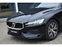 Volvo V60 2.0 B4 Essential Edition Adaptieve Cruise Control | BLIS | Stoel en stuurwiel verwarming | Achterbank verwarmd | Google services