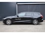 Volvo V60 2.0 B4 Essential Edition Adaptieve Cruise Control | BLIS | Stoel en stuurwiel verwarming | Achterbank verwarmd | Google services