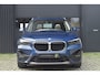 BMW X1 XDrive25e High Executive | PANO | 1E EIG | DEALER | LEDER | CAMERA | NAVI PROF | SPORTSTOELEN