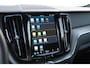Volvo XC60 T6 350PK Automaat AWD Plus Black Edition / Trekhaak / Panoramadak / BLIS / Adaptieve cruise control / Keyless entry / Stoel - en stuurwielverwarming / elektrische stoelen met geheugen / Parkeersensoren met 360 camera / Elektrische achterklep